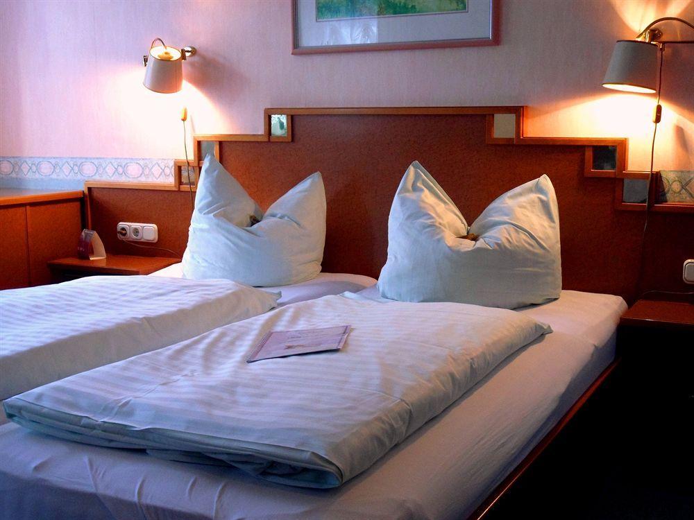 Regiohotel Germania Am Kurpark Бад-Гарцбург Экстерьер фото
